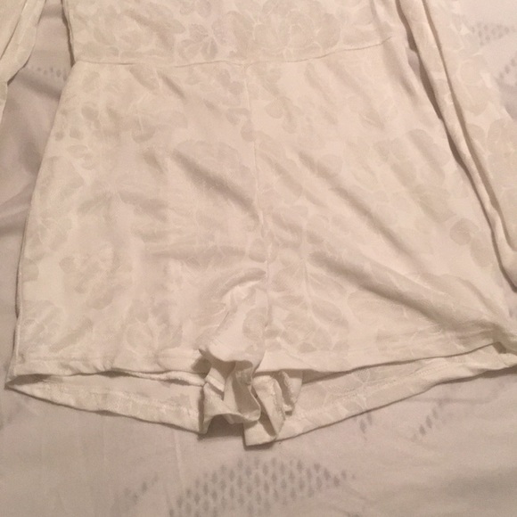 Romper - Picture 3 of 4